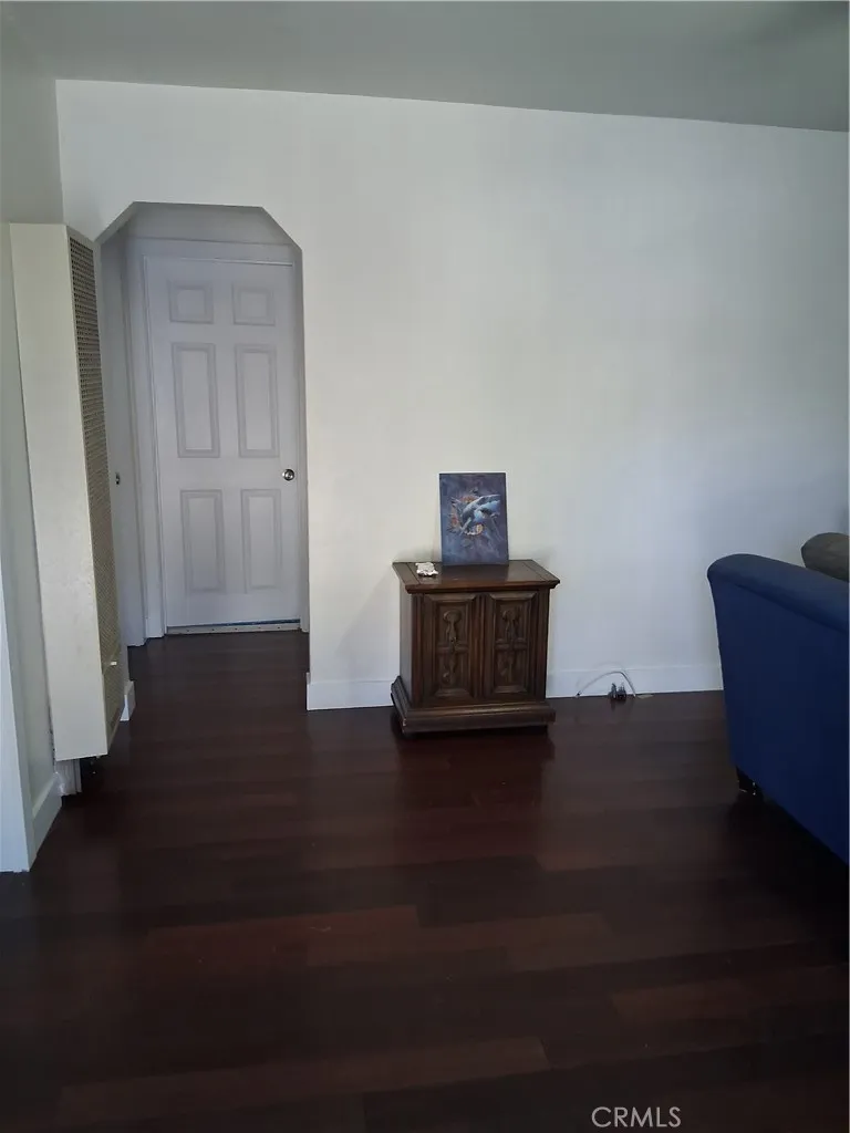 270 E Heath Lane, Long Beach, California 90805 home-pic-2