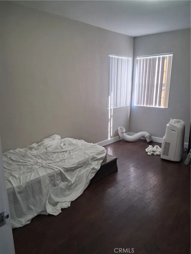 270 E Heath Lane, Long Beach, California 90805 home-pic-10