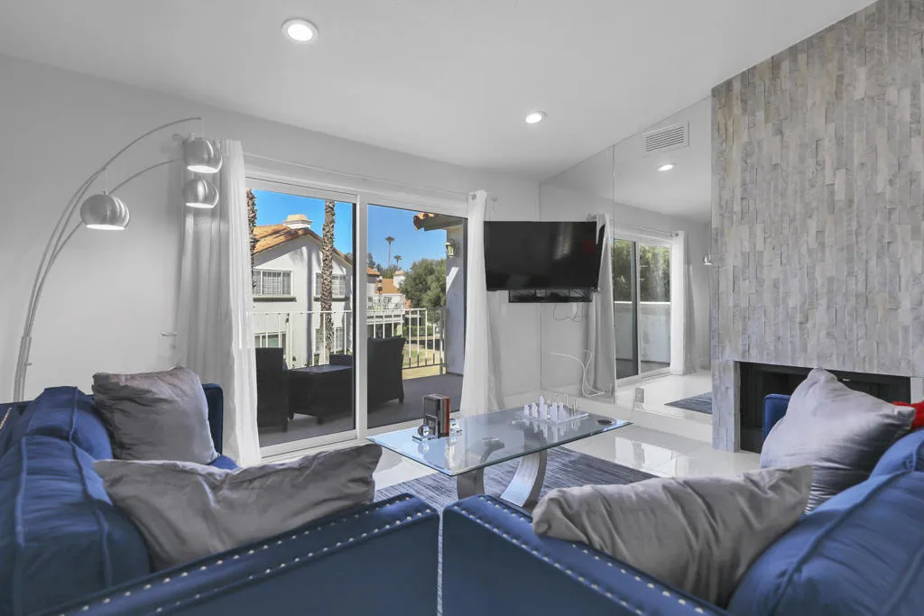 149 Desert Falls Drive E, Palm Desert, California 92211 home-pic-6