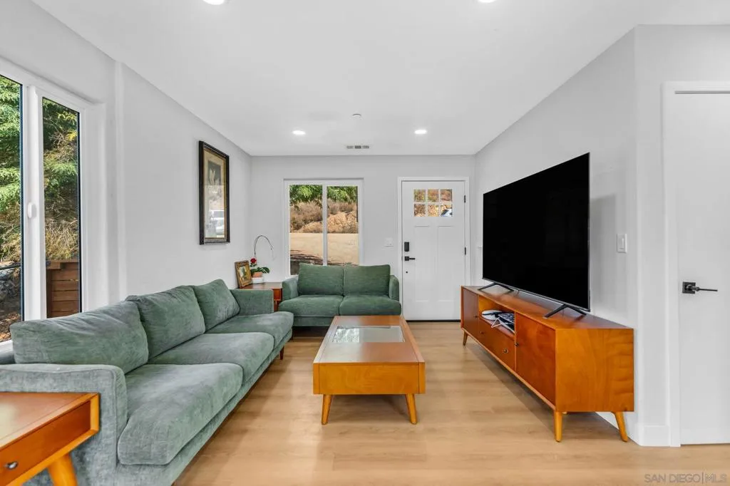 250 Editha Drive, El Cajon, California 92019 home-pic-4