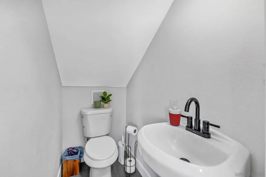 250 Editha Drive, El Cajon, California 92019 home-pic-20