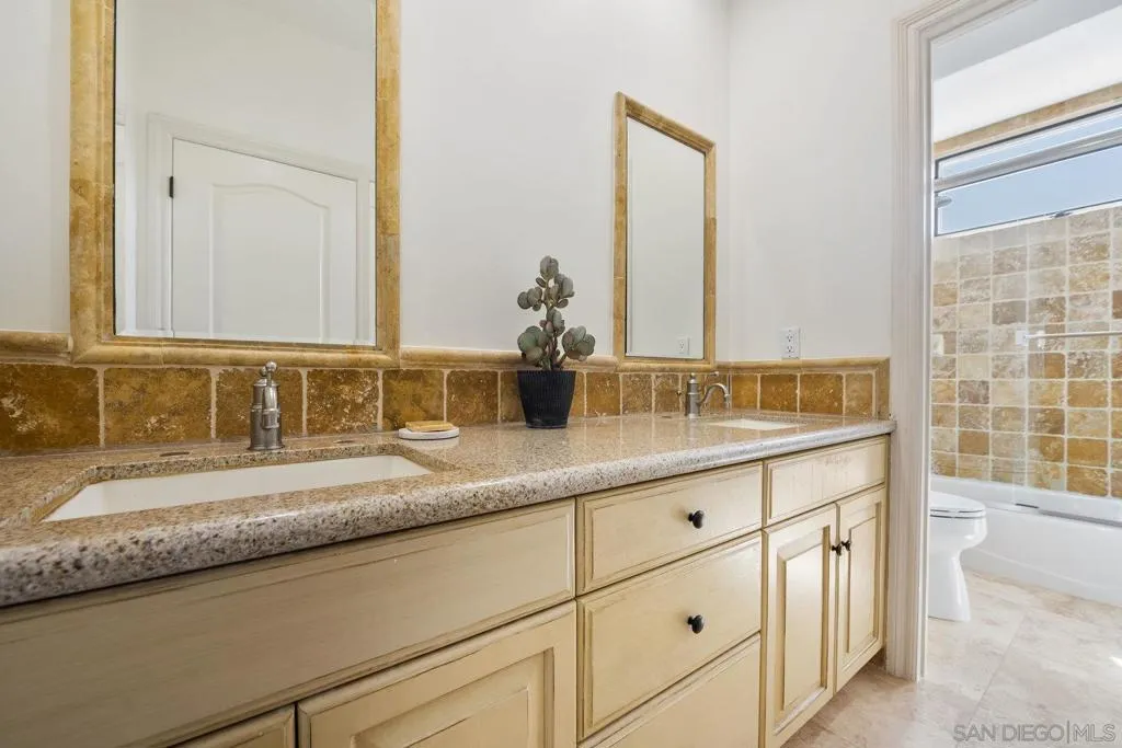 16019 Via Dicha, Rancho Santa Fe, California 92091 home-pic-40