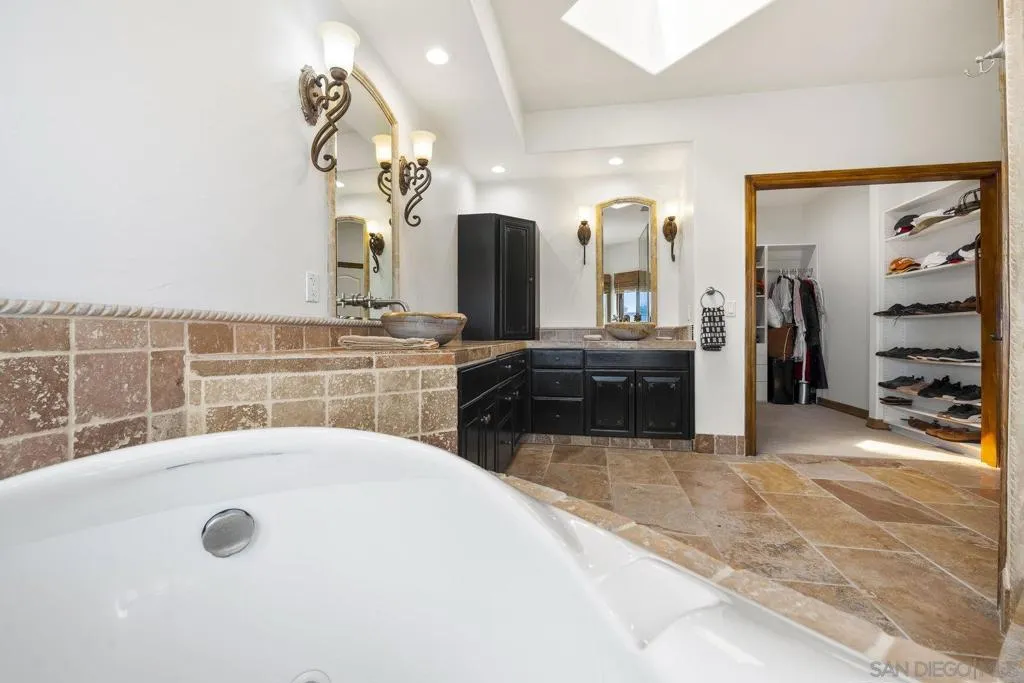 16019 Via Dicha, Rancho Santa Fe, California 92091 home-pic-36