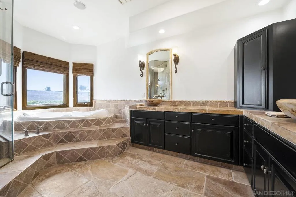 16019 Via Dicha, Rancho Santa Fe, California 92091 home-pic-33