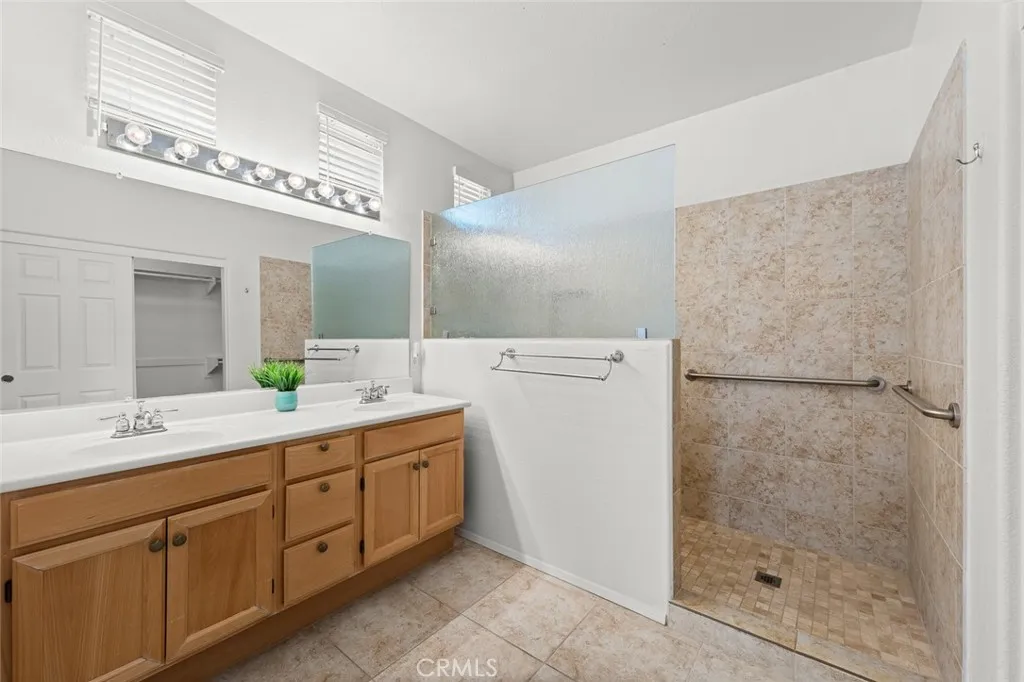 28253 Harmony Lane, Menifee, California 92584 home-pic-16