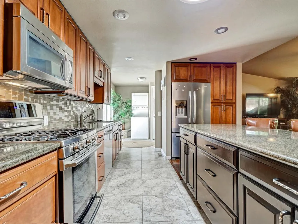 13-39500 Ciego Creek-13