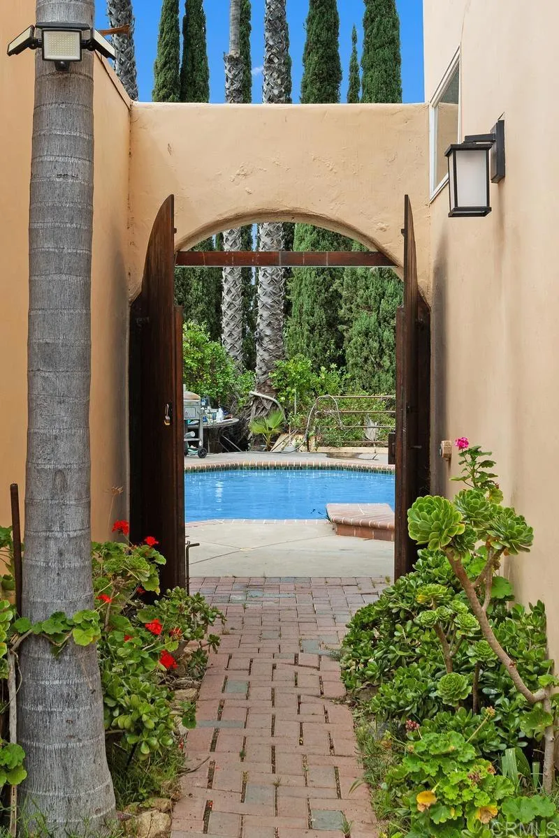 3264 Shearer Crossing, Fallbrook, California 92028 home-pic-2