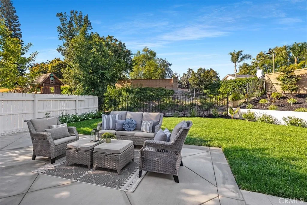 27641 Ruisenor, Mission Viejo, California 92692 home-pic-26