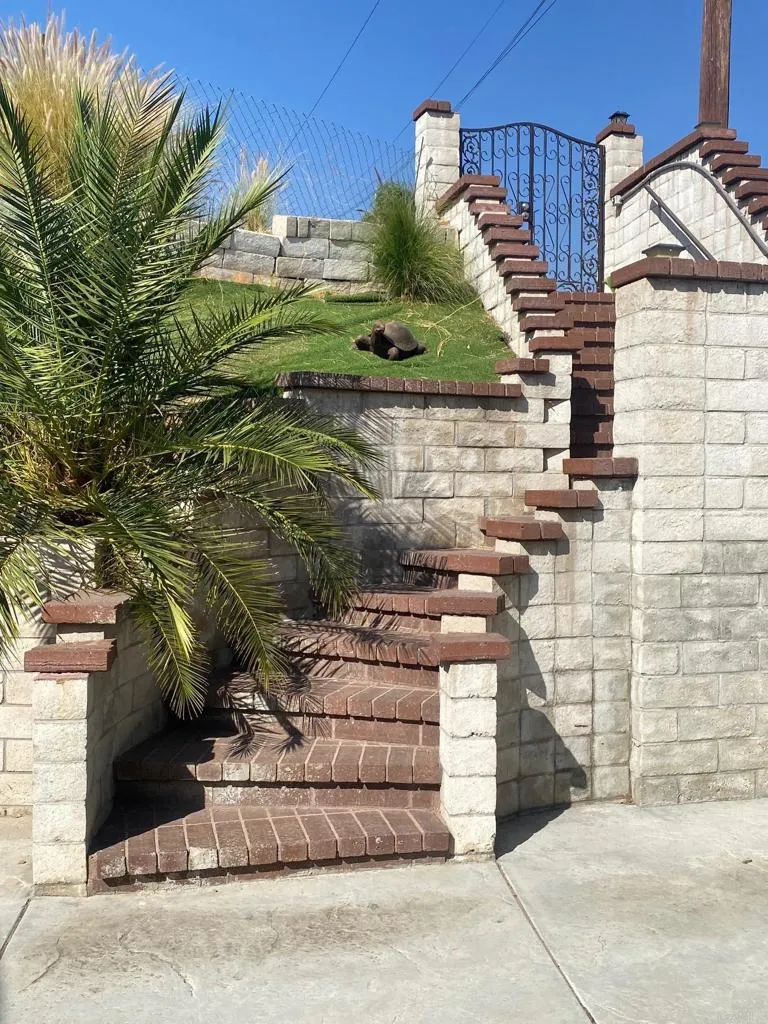 449 Skylark Dr, San Bernardino, California 92405 home-pic-3