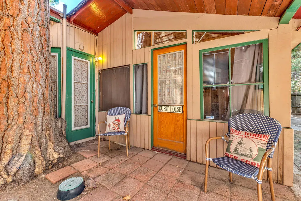 25437 Nestwa Trail, Idyllwild, California 92549 home-pic-44