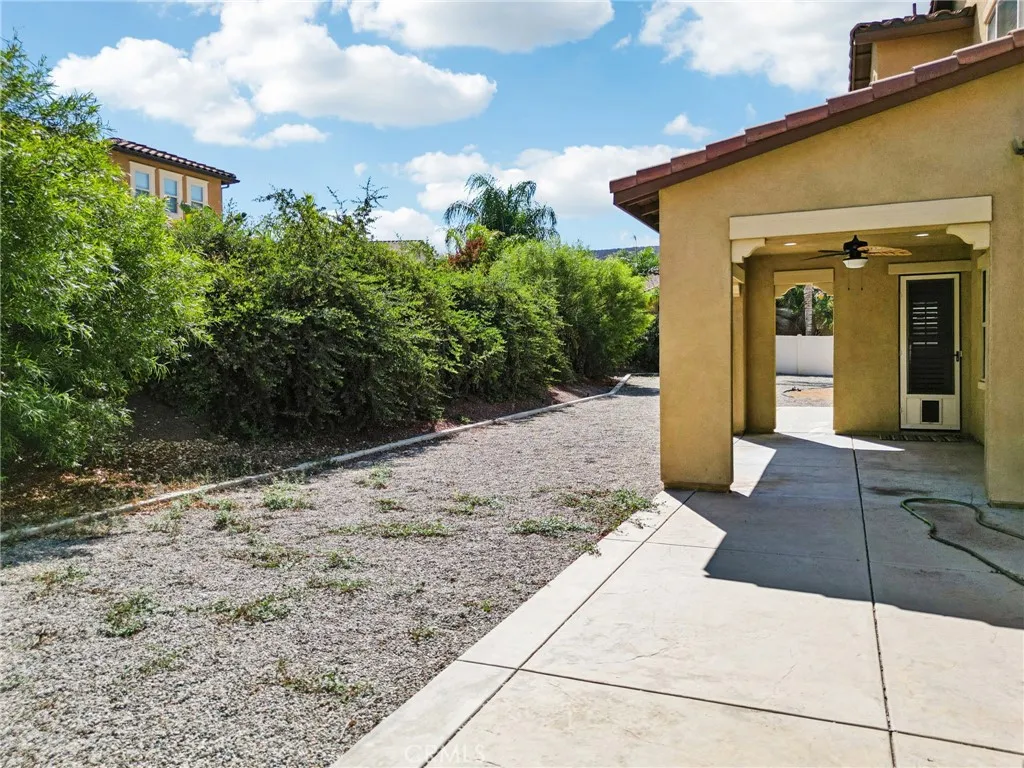 35056 Knollview, Winchester, California 92596 home-pic-32