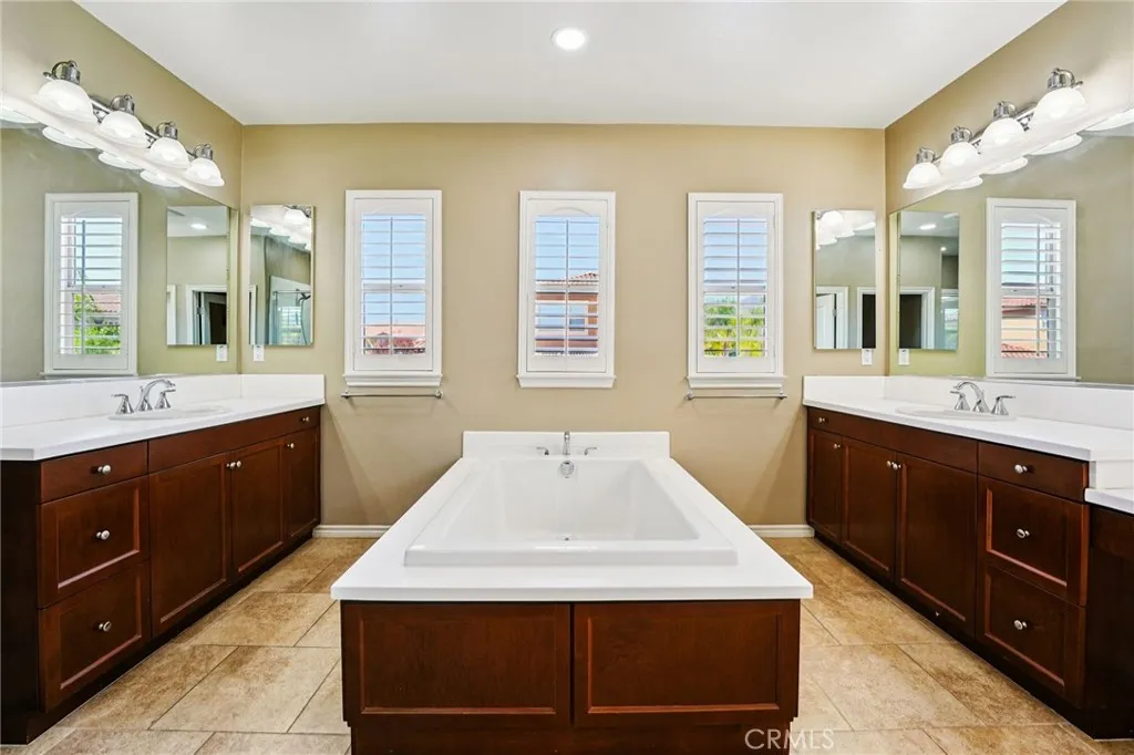 35056 Knollview, Winchester, California 92596 home-pic-17