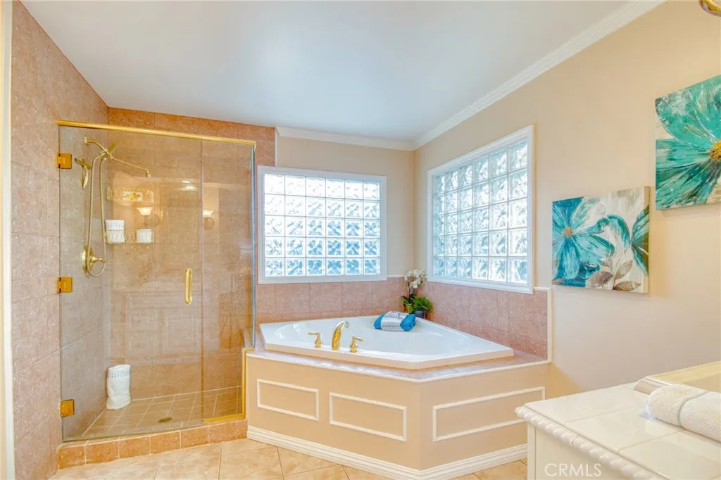 1404 N Euclid Avenue, Upland, California 91786 home-pic-29