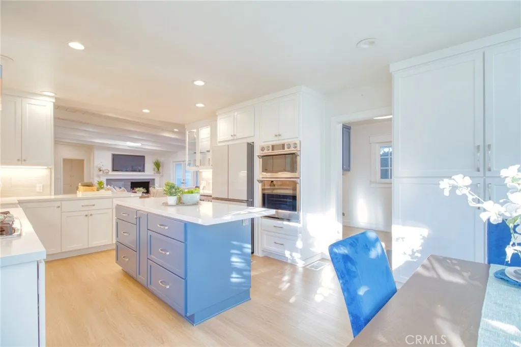 1404 N Euclid Avenue, Upland, California 91786 home-pic-12