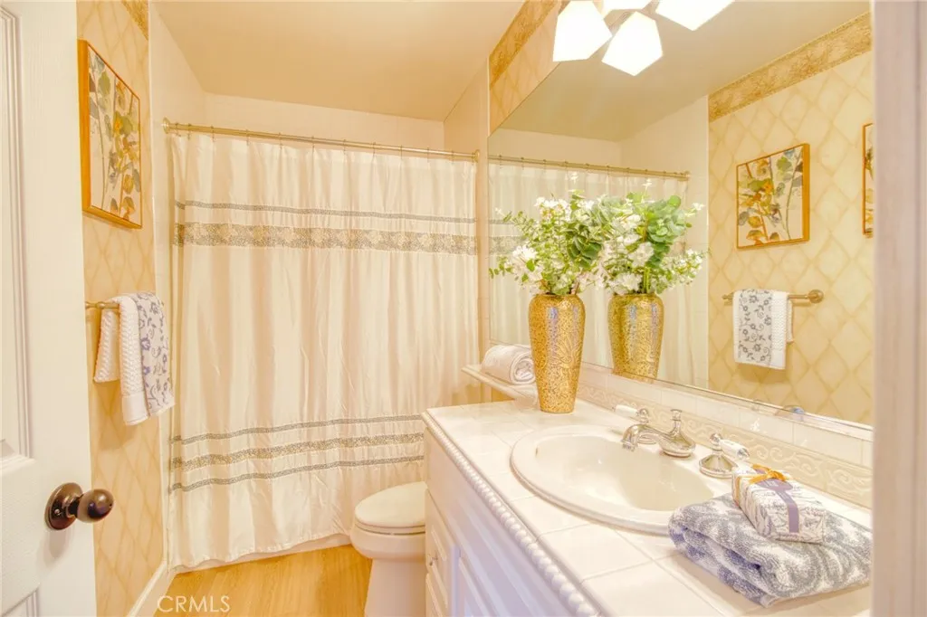 1404 N Euclid Avenue, Upland, California 91786 home-pic-45