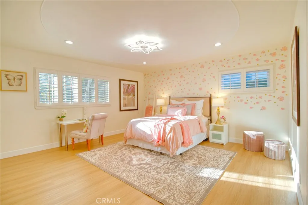 1404 N Euclid Avenue, Upland, California 91786 home-pic-35