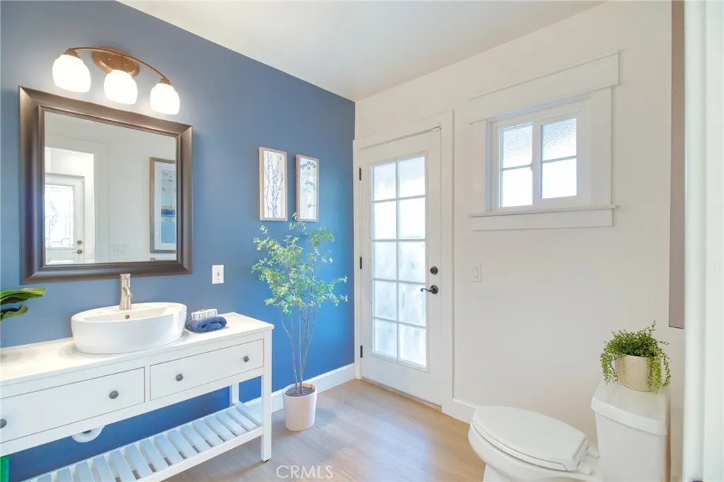 1404 N Euclid Avenue, Upland, California 91786 home-pic-47