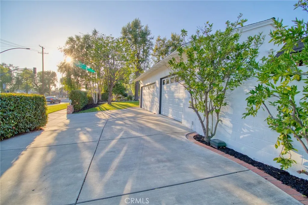 1404 N Euclid Avenue, Upland, California 91786 home-pic-58