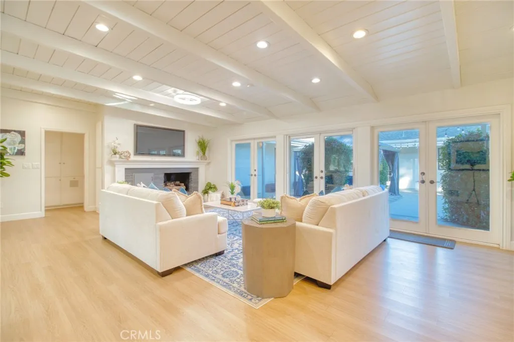 1404 N Euclid Avenue, Upland, California 91786 home-pic-5