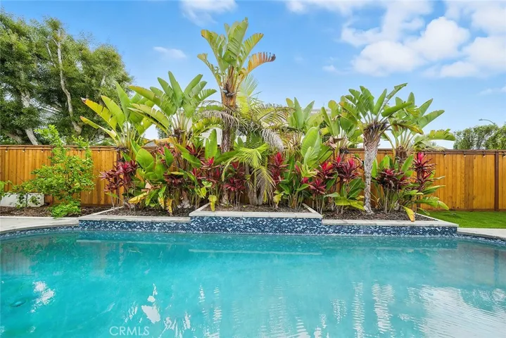 18152 Fieldbury Lane, Huntington Beach, California 92647
