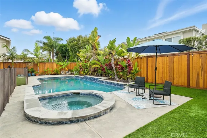18152 Fieldbury Lane, Huntington Beach, California 92647