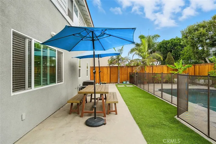 18152 Fieldbury Lane, Huntington Beach, California 92647