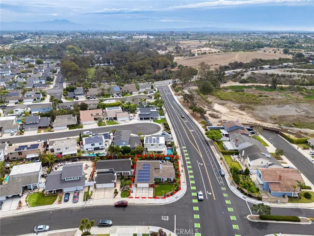 18152 Fieldbury Lane, Huntington Beach, California 92647