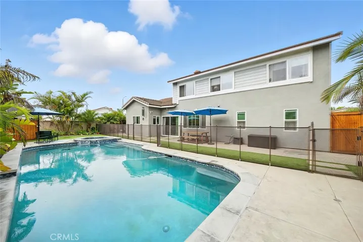 18152 Fieldbury Lane, Huntington Beach, California 92647