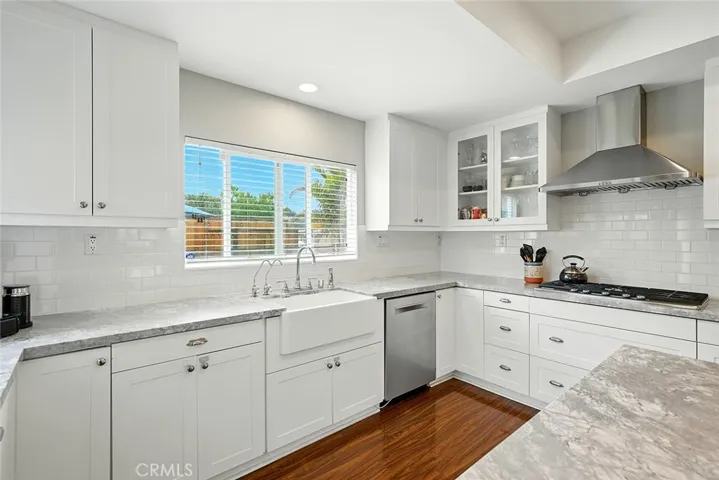 18152 Fieldbury Lane, Huntington Beach, California 92647