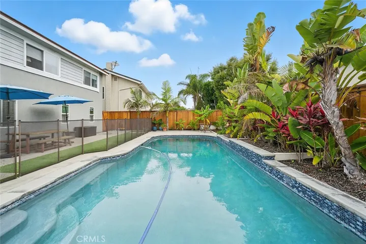 18152 Fieldbury Lane, Huntington Beach, California 92647