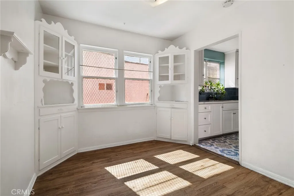 5951 S Van Ness, Los Angeles, California 90047 home-pic-4