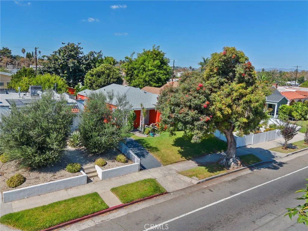 5951 S Van Ness, Los Angeles, California 90047 home-pic-33