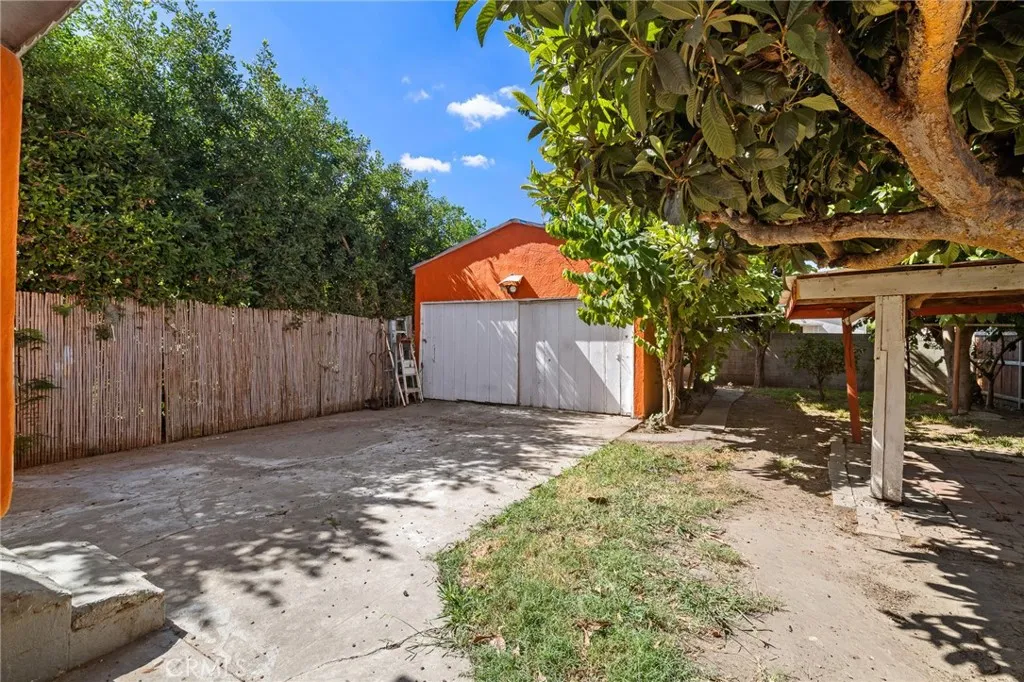 5951 S Van Ness, Los Angeles, California 90047 home-pic-24