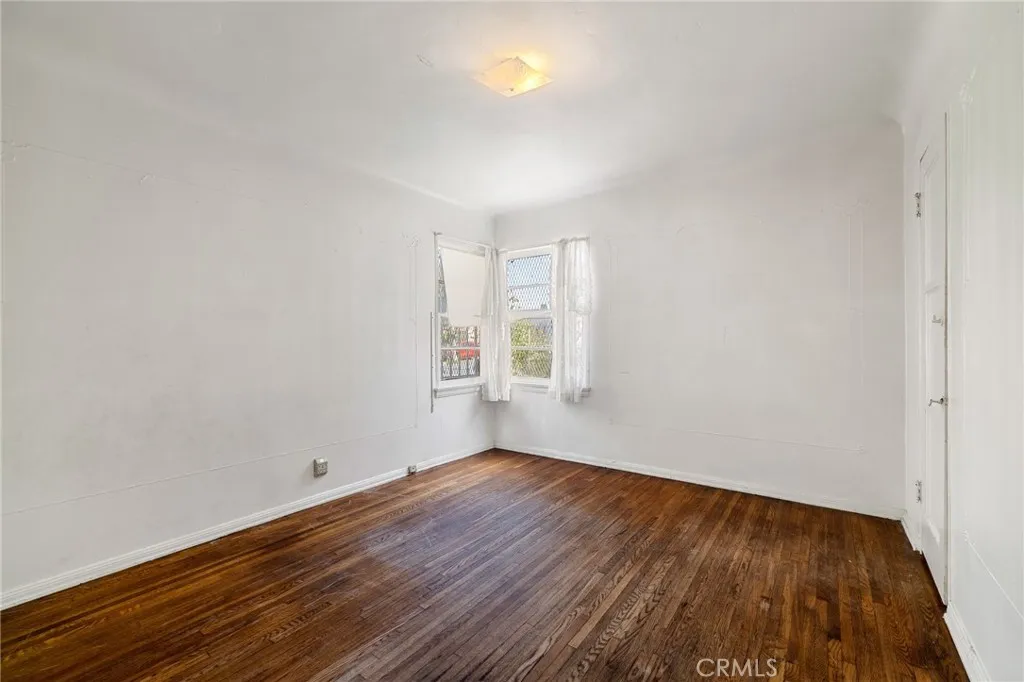 5951 S Van Ness, Los Angeles, California 90047 home-pic-13