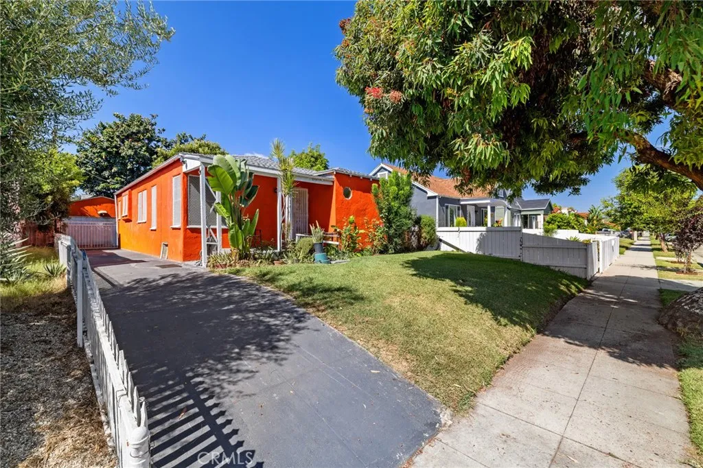 5951 S Van Ness, Los Angeles, California 90047 home-pic-27