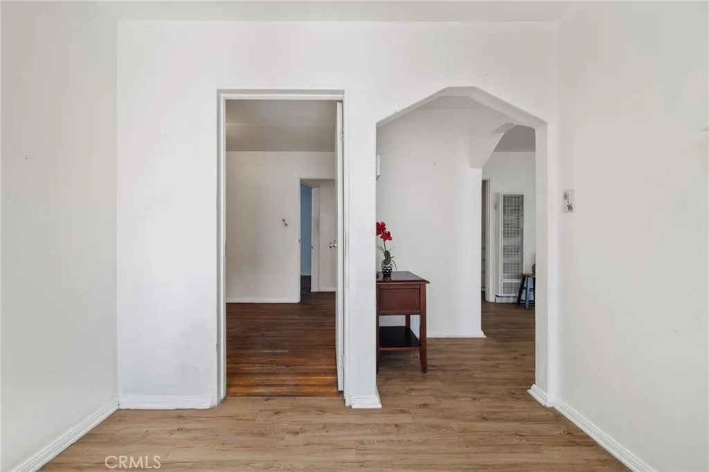 5951 S Van Ness, Los Angeles, California 90047 home-pic-6