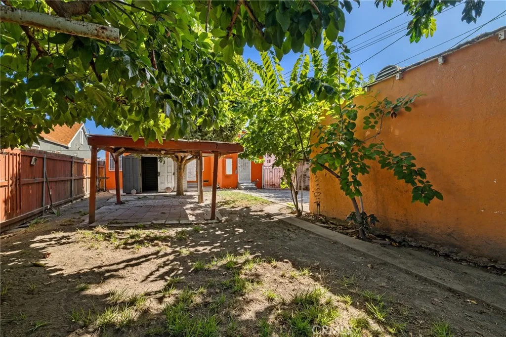 5951 S Van Ness, Los Angeles, California 90047 home-pic-26