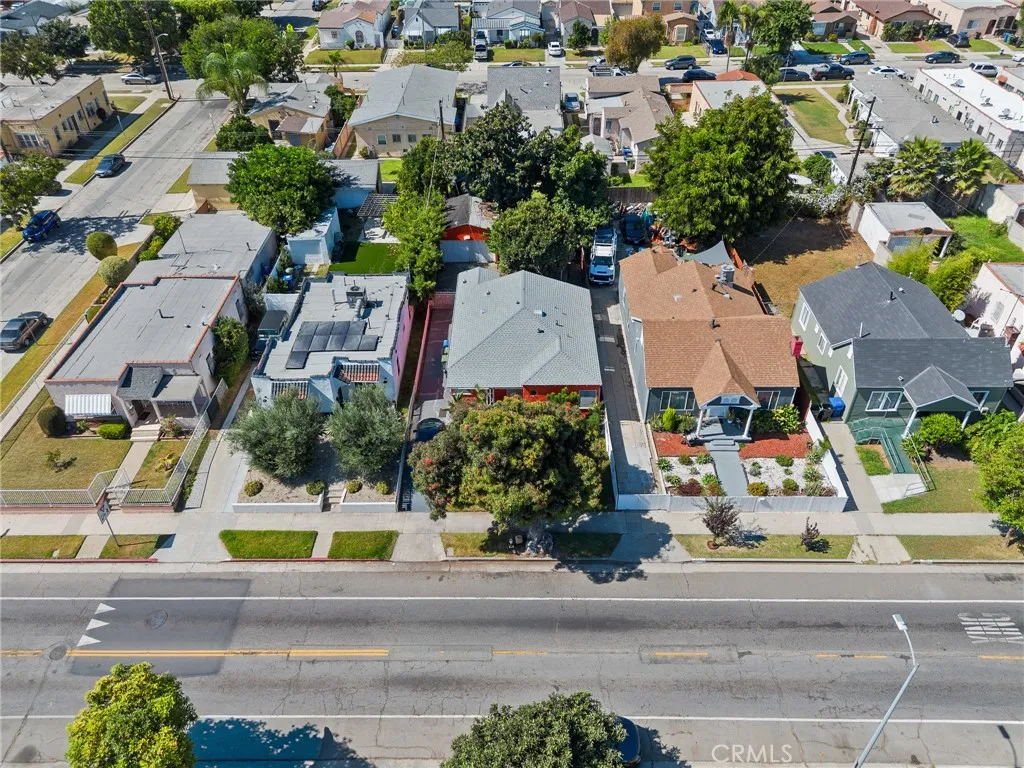 5951 S Van Ness, Los Angeles, California 90047 home-pic-32