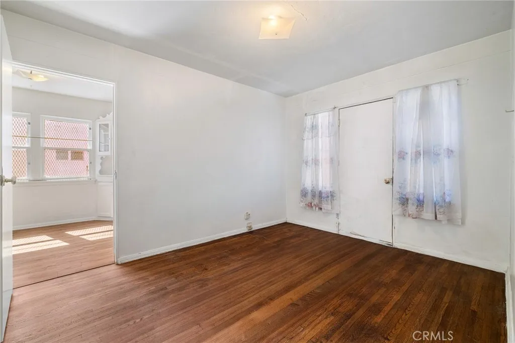 5951 S Van Ness, Los Angeles, California 90047 home-pic-17