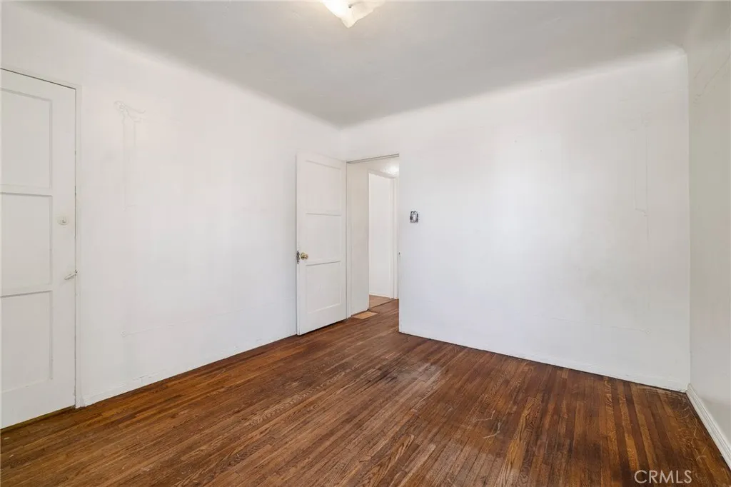 5951 S Van Ness, Los Angeles, California 90047 home-pic-14