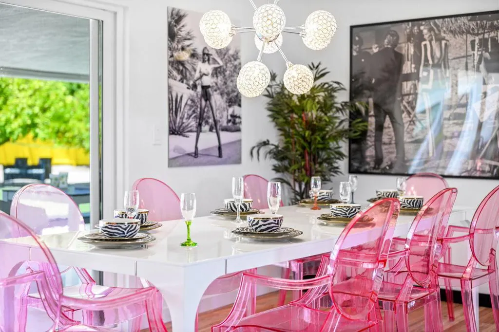 2099 E Racquet Club Road E, Palm Springs, California 92262 home-pic-17