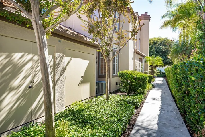 Path to front door