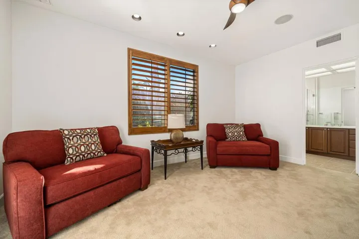 GUEST BEDROOM/OFFICE