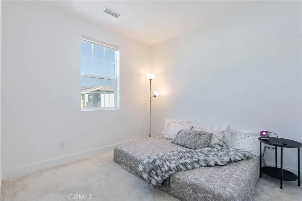 19230 Blackthorn Drive, Saugus, California 91351 home-pic-25