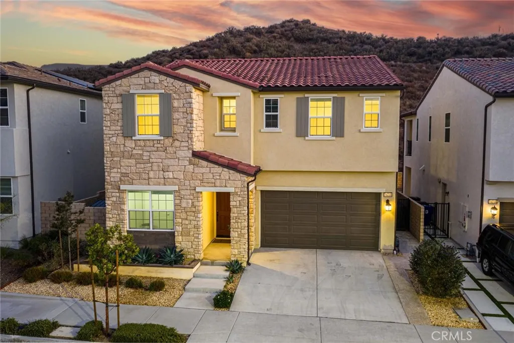 19230 Blackthorn Drive, Saugus, California 91351 home-pic-3