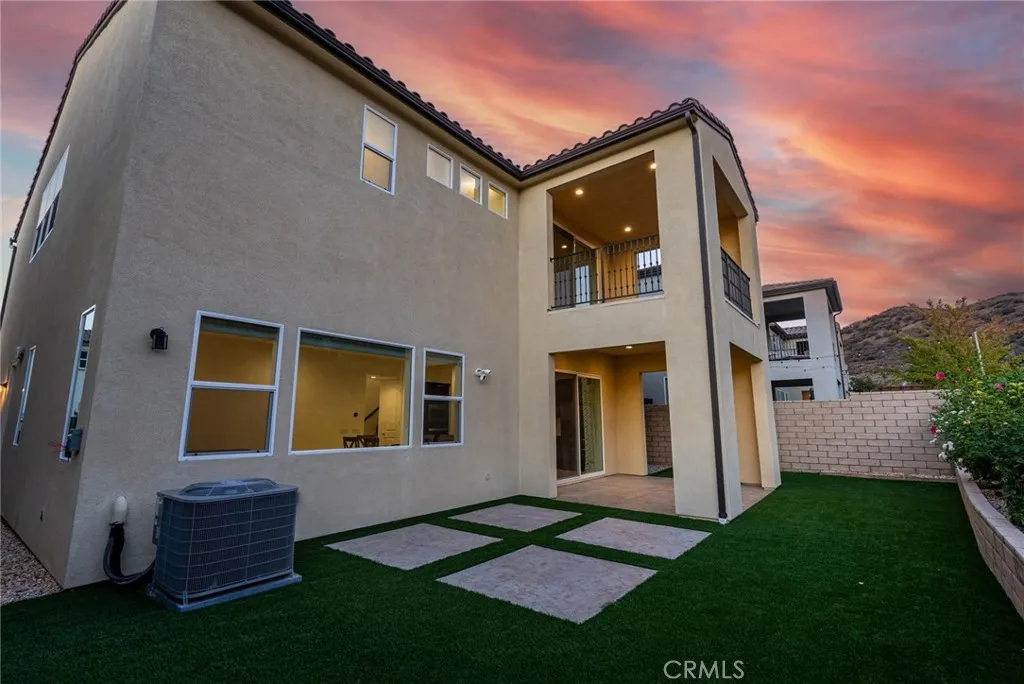 19230 Blackthorn Drive, Saugus, California 91351 home-pic-28