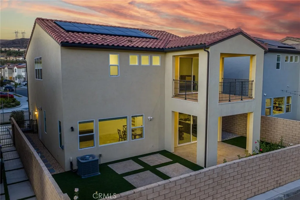 19230 Blackthorn Drive, Saugus, California 91351 home-pic-30