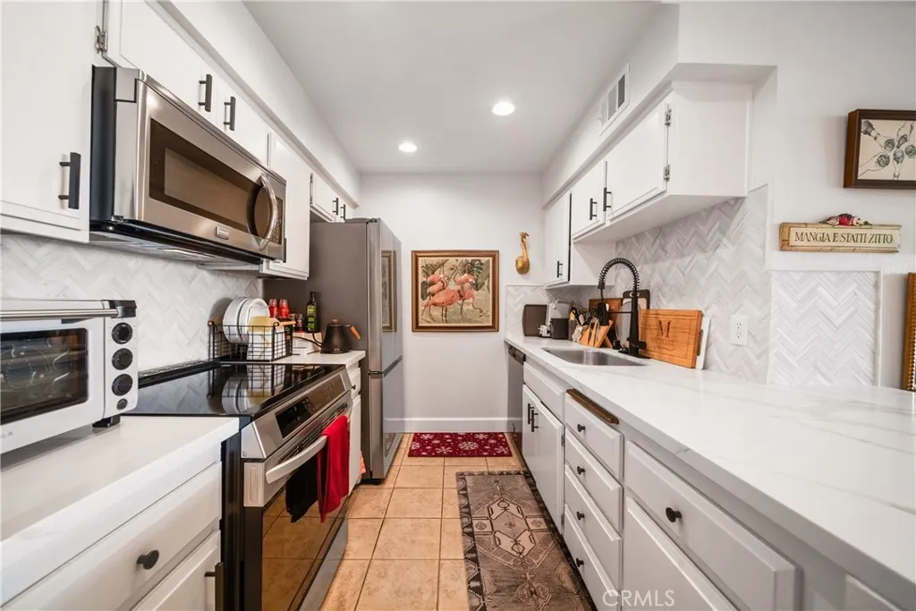 1140 E Ocean Boulevard 220, Long Beach, California 90802 home-pic-23