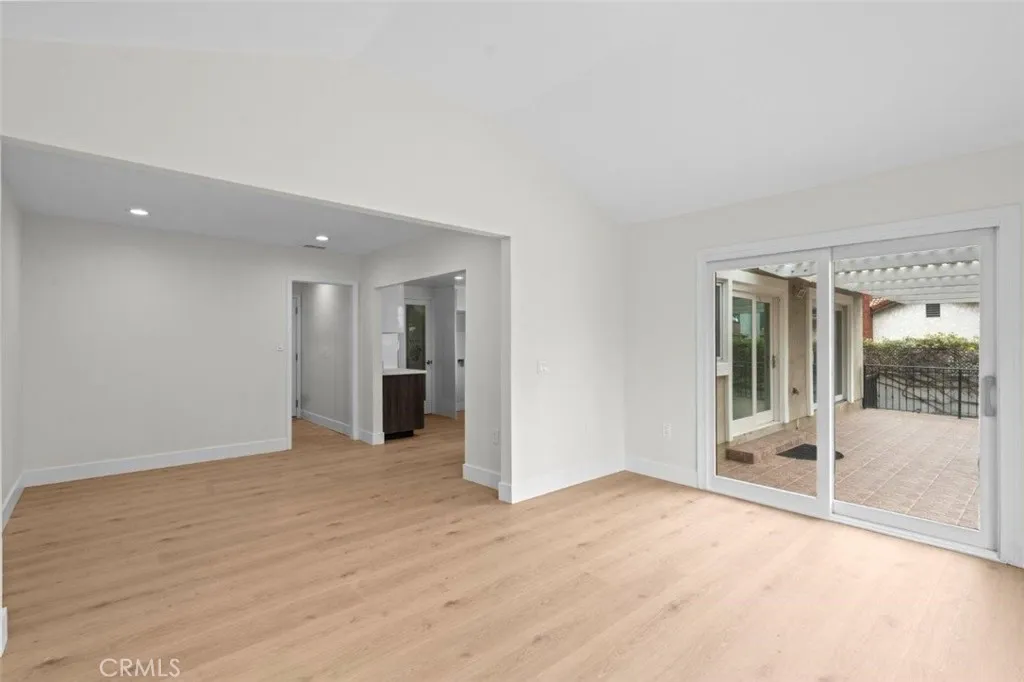 160 Summit Road, La Verne, California 91750 home-pic-16