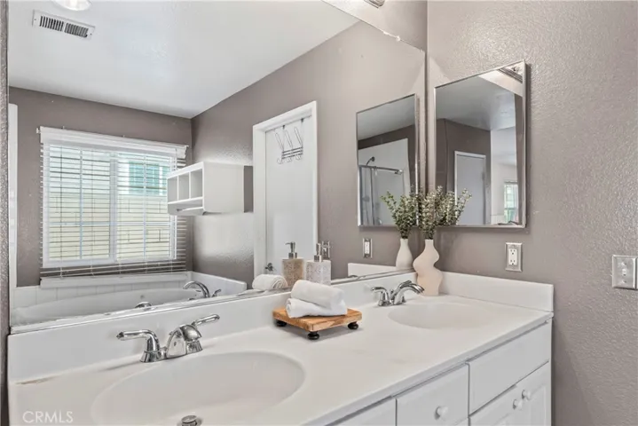 16838 Kittansett Place, Fontana, California 92336